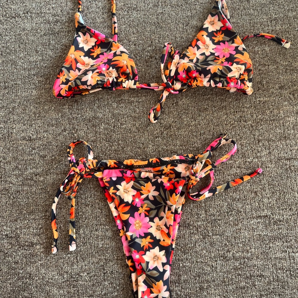 SOLD bikini set